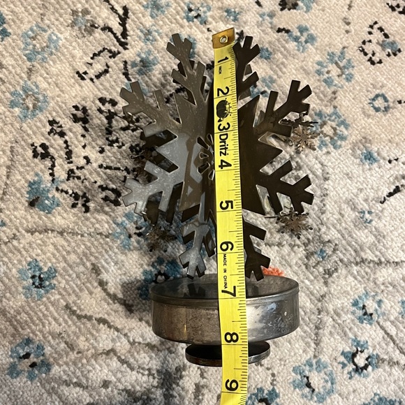 Vintage Metal Silver Snowflake Musicbox Decor - Picture 6 of 17